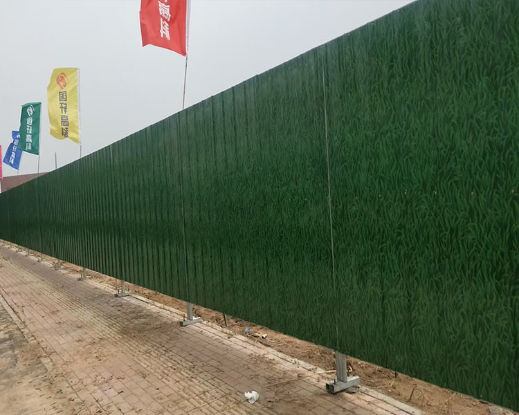 彩钢围挡板的安全性和稳定性分析