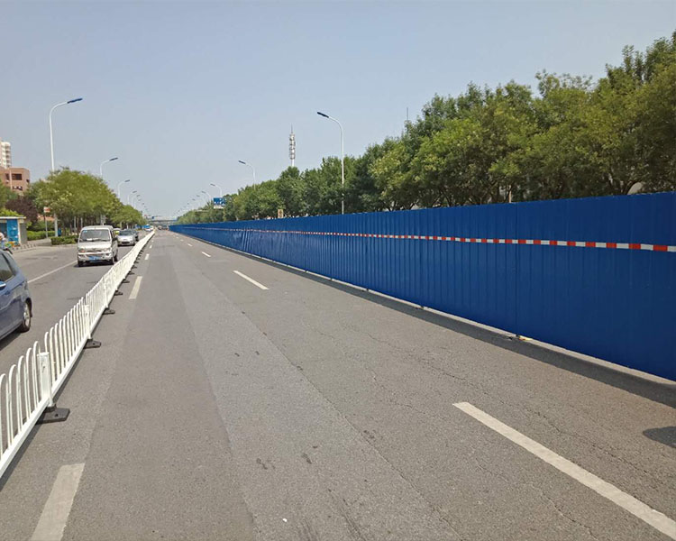 围挡板租赁的优势：为何越来越多企业选择租赁