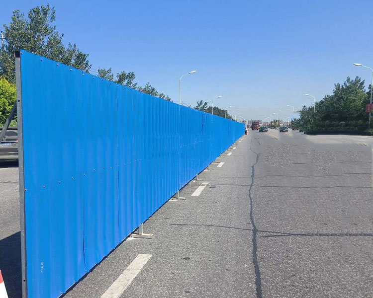 如何维护和保养工程围挡板