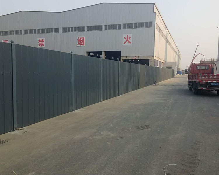 如何选择合适的围挡板材料